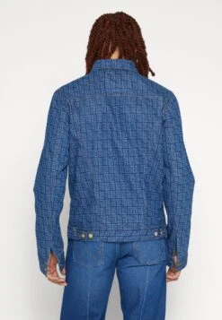 Wrangler Cowboy Cut Jacket - Spijkerjas - Blue Denim 12 Wrangler Cowboy Cut Jacket - Spijkerjas - Blue Denim -Wrangler 04a481aac2c94391b9b0484f5188c2c0