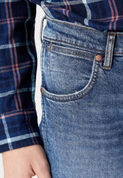 Wrangler Larston - Slim Fit Jeans - Dark Indigo -Wrangler 09b8f3f7504c4b70a27808e4f69e0e6c