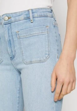 Wrangler Flare - Flared Jeans - Roadie -Wrangler 0a23c6c949474a4d9f4d1ae489fb3b29