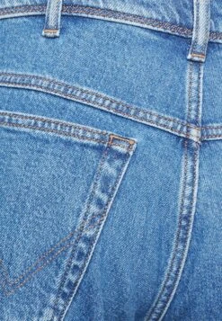 Wrangler Texas - Jeans Tapered Fit - Beautiful Day -Wrangler 0ca1a410c6884aa9a7e00b3996b28a43