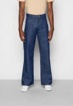 Wrangler Leon Loose Flare - Flared Jeans - Rinse