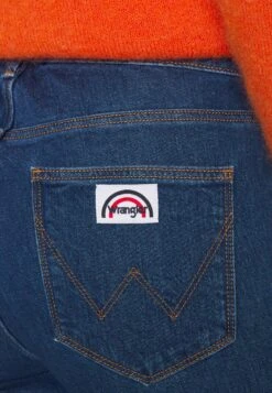 Wrangler Flared Jeans - Diona -Wrangler 0df5c2e7037543e7b8598ce10b2a99e1