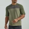 Wrangler Ss Hybrid Tee - T-Shirt Print - Dusty Olive 2 Wrangler Ss Hybrid Tee - T-Shirt Print - Dusty Olive -Wrangler 14ac9245914a4d8882dcd6169b45f88f