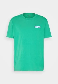 Wrangler Logo Tee - T-Shirt Basic - Leprechaun Green -Wrangler 14f40ba0ea944b2cb919bd07a85267b1
