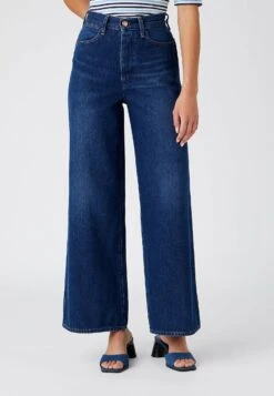 Wrangler Flared Jeans - Blue Horizons