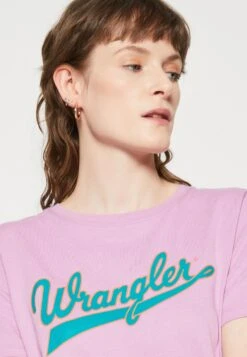 Wrangler Regular Tee - T-Shirt Print - Smokey Grape -Wrangler 1de540cc1fdc4de78ca2ed73398eff92