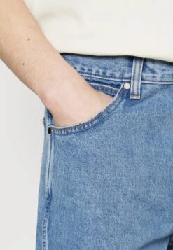 Wrangler Redding - Relaxed Fit Jeans - Light Blue -Wrangler 1f7153b317634d42b05a703df1d32bb9