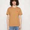 Wrangler Sign Off Tee - T-Shirt Basic - Tobacco Brown
