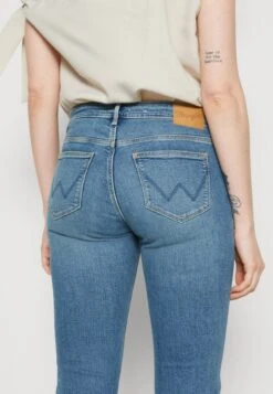 Wrangler Bootcut Jeans - Citrine -Wrangler 2a82b9bda296482d8a02e9f9b206e012