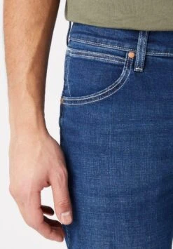 Wrangler Larston - Straight Leg Jeans - Blue Denim -Wrangler 2c895b10236b4ddaa7a189aeac10da49