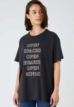 Wrangler Oversized - T-Shirt Print - Black Worn