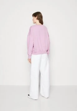 Wrangler Relaxed - Sweater - Smokey Grape -Wrangler 36577d6c0adc4736986d6c9a8cd4b468