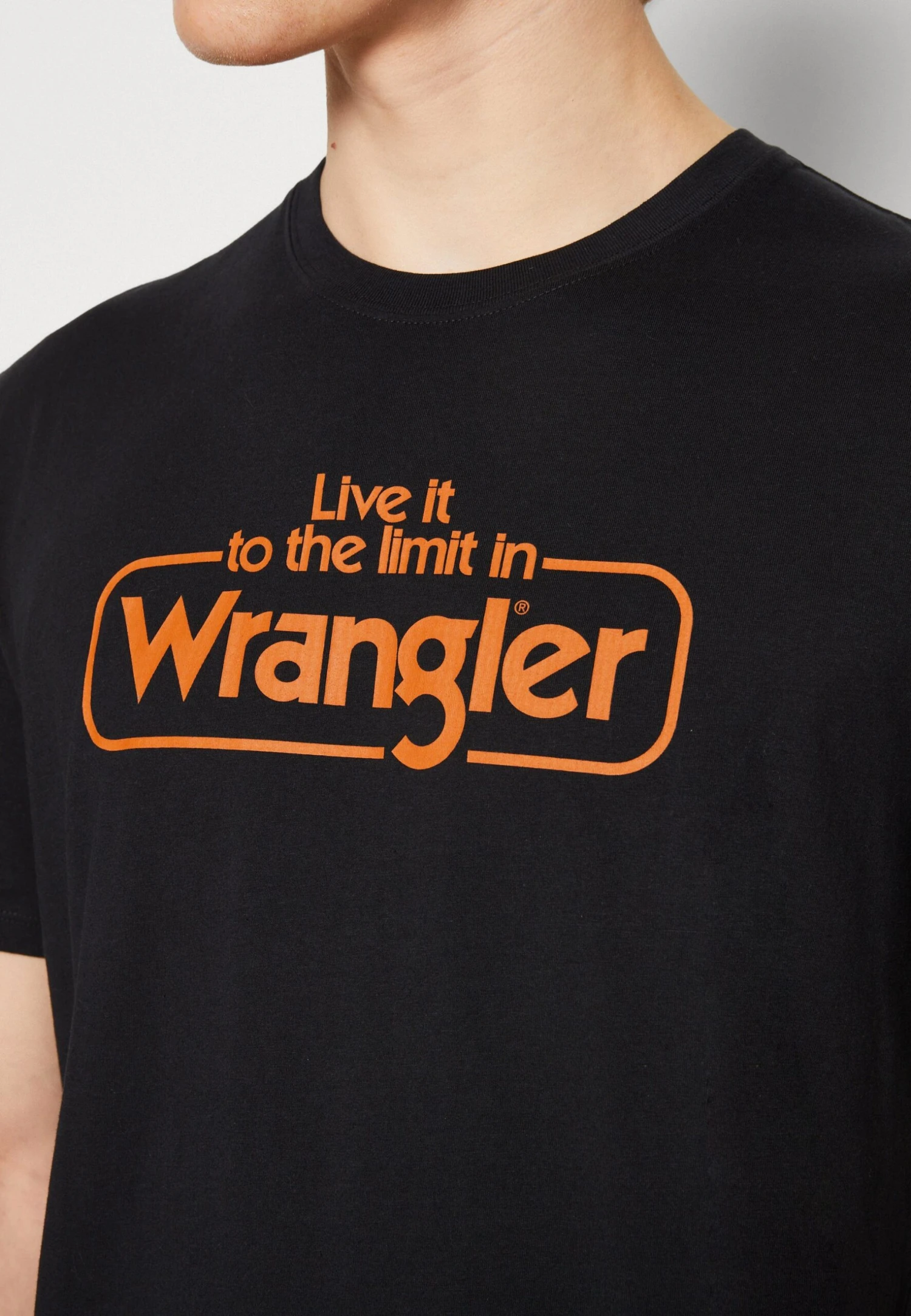 Wrangler Tee - T-Shirt Print - Black 8 Wrangler Tee - T-Shirt Print - Black - Afbeelding 6