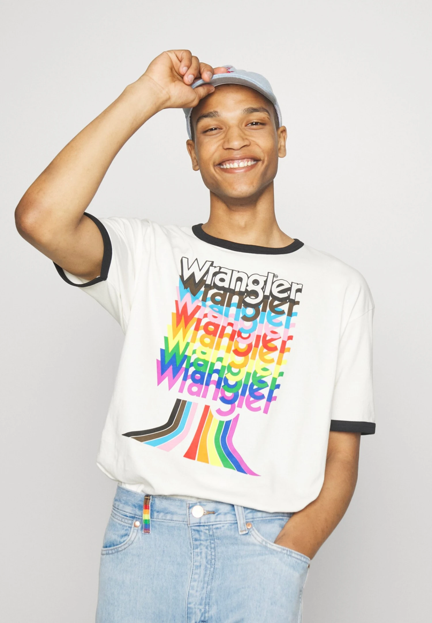 Wrangler Pride Tee - T-Shirt Print - Wornwhite 7 Wrangler Pride Tee - T-Shirt Print - Wornwhite - Afbeelding 5