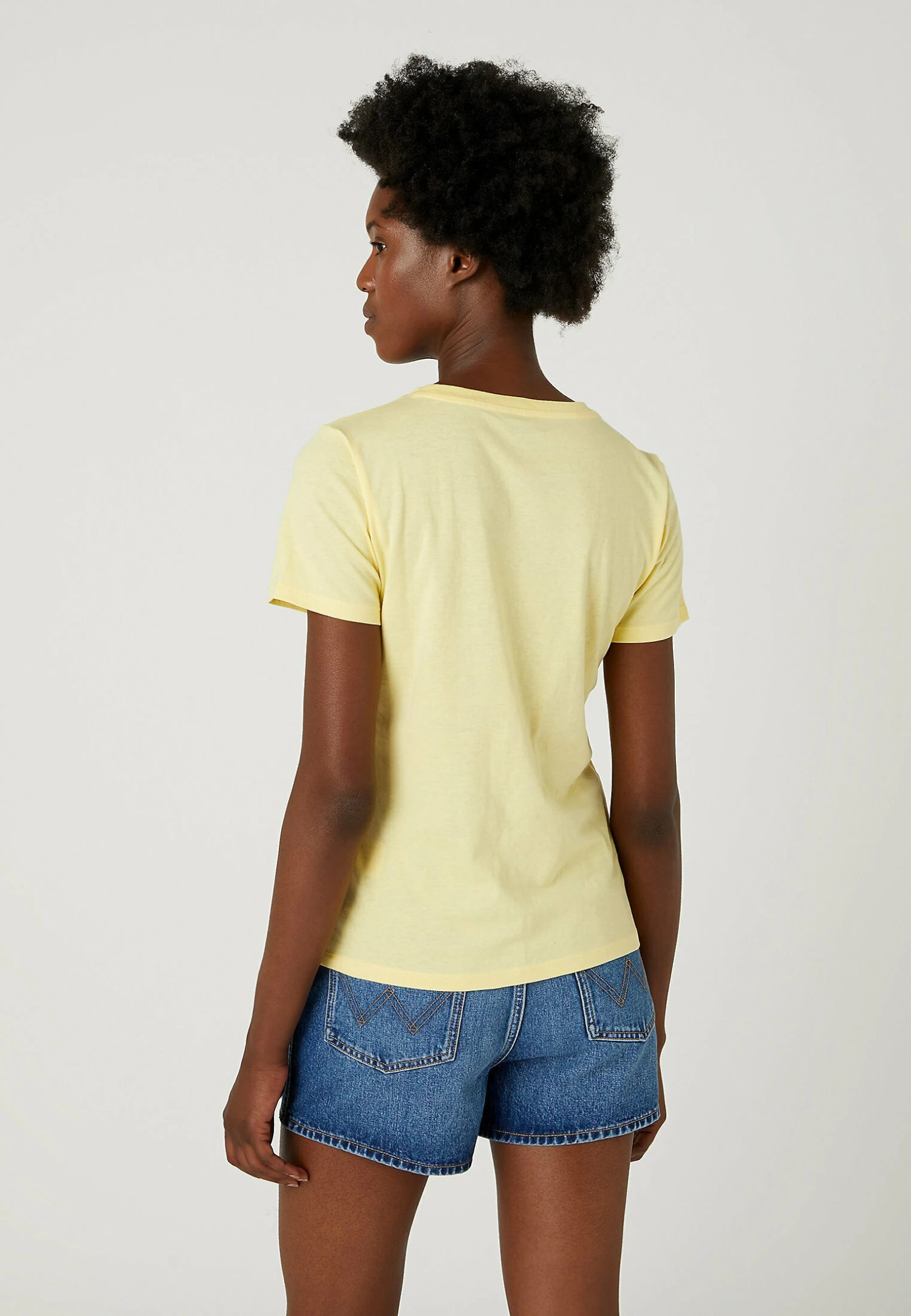 Wrangler Sign Off Tee - T-Shirt Basic - Pale Banana 5 Wrangler Sign Off Tee - T-Shirt Basic - Pale Banana - Afbeelding 3