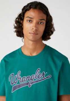 Wrangler Branded- T-Shirt Print - Bayberry Green 10 Wrangler Branded- T-Shirt Print - Bayberry Green -Wrangler 40809b8a02df42e9aa752eb0cd7fbf12