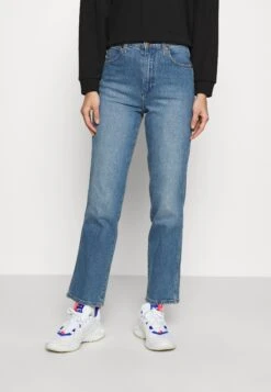 Wrangler Wild West - Straight Leg Jeans - Mid Blue