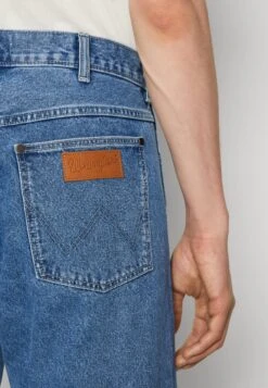 Wrangler Redding - Relaxed Fit Jeans - Electric Dreams -Wrangler 421e16f5aa1542e0b6aa7fc1e65792fa