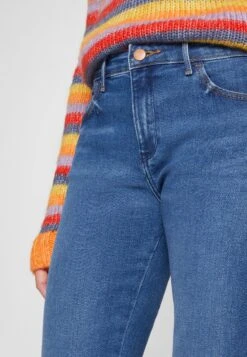 Wrangler Bootcut Jeans - Blau -Wrangler 47b8f8e3c53a4cf4ad1dc721858da7b2