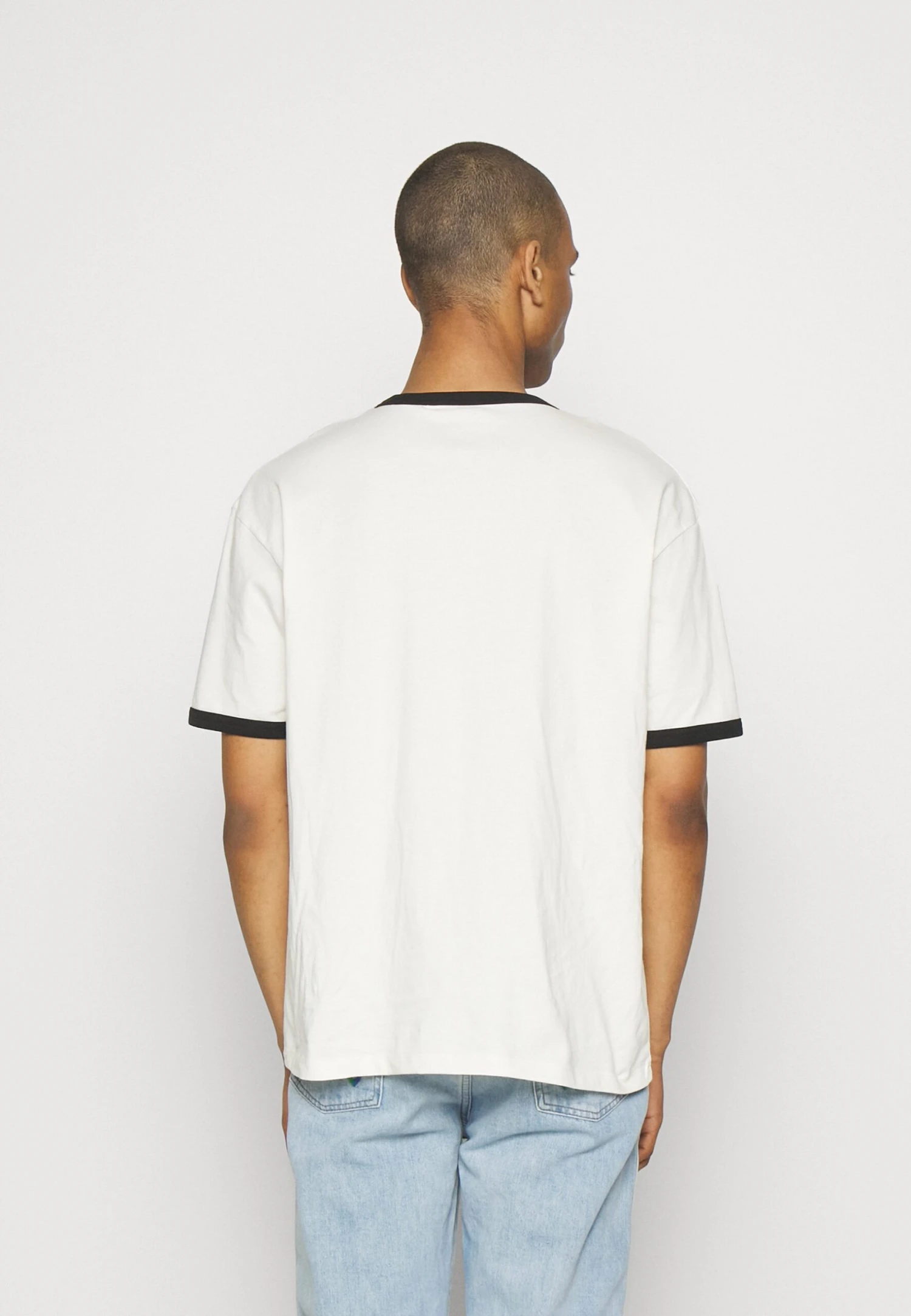 Wrangler Pride Tee - T-Shirt Print - Wornwhite 5 Wrangler Pride Tee - T-Shirt Print - Wornwhite - Afbeelding 3