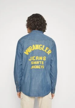 Wrangler Leon - Overhemd - Washed Indigo 11 Wrangler Leon - Overhemd - Washed Indigo -Wrangler 4d9cc5b031ef4738a939f7d57e4671b2