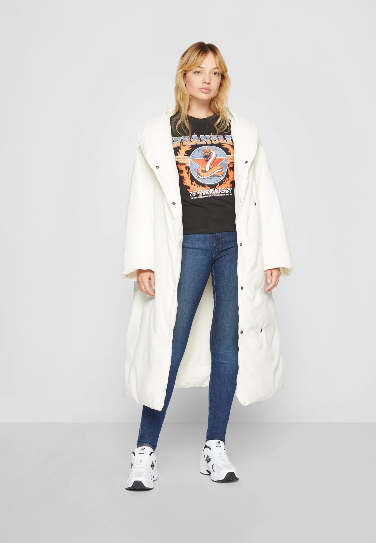 Wrangler Shrunken Band Tee - T-Shirt Print - Faded Black 4 Wrangler Shrunken Band Tee - T-Shirt Print - Faded Black - Afbeelding 2