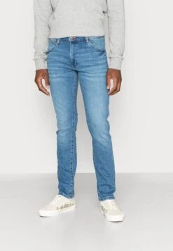 Wrangler Larston - Slim Fit Jeans - Light Blue Denim
