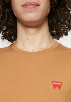 Wrangler Sign Off Tee - T-Shirt Basic - Tobacco Brown -Wrangler 578c439d405c4e69b9b21b20cd769fb1