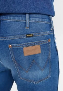 Wrangler Straight Leg Jeans - Stone Blue Denim 13 Wrangler Straight Leg Jeans - Stone Blue Denim -Wrangler 5916e020c975436d9a8e5d7126b73f91