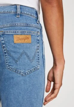 Wrangler Texas - Straight Leg Jeans - Good Shot 11 Wrangler Texas - Straight Leg Jeans - Good Shot -Wrangler 66dc23f3474042d0bb8eb2327c6db0de