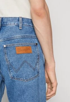 Wrangler River - Straight Leg Jeans - Stone Mirage -Wrangler 67bae02167404767a826b321808f285c