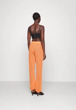 Wrangler Bandana - Top - Blackopedia -Wrangler 6908a02db1ac4241aefe36761ea45b97