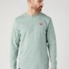 Wrangler Sign Off- Longsleeve - Green Milieu 1 Wrangler Sign Off- Longsleeve - Green Milieu -Wrangler 6dd5310ceaca470dab92e363b7144933