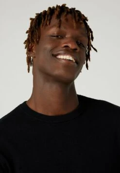 Wrangler Crewneck - Trui - Black -Wrangler 6ed99e368fa943bd9ff89bd52d2dac1f