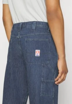 Wrangler Casey Carpen - Relaxed Fit Jeans - Dark Blue 11 Wrangler Casey Carpen - Relaxed Fit Jeans - Dark Blue -Wrangler 6fd79cf1ca124bec86e885df105c3d05