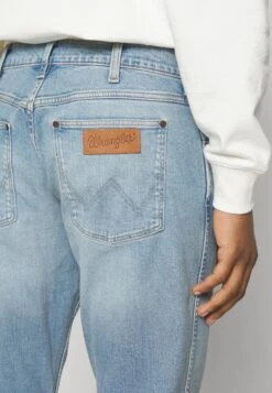 Wrangler Greensboro - Straight Leg Jeans - Cassidy -Wrangler 7285b9e1264b467ea763440e43f311ef