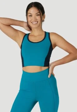 Wrangler All Terrain Gear Compression Top - Top - Exotic Plume