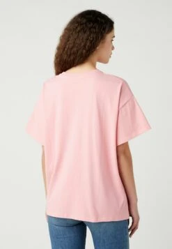 Wrangler Girlfriend - T-Shirt Print - Sick Pink 9 Wrangler Girlfriend - T-Shirt Print - Sick Pink -Wrangler 7733326f9aad4a289f7d2b2f46d743db