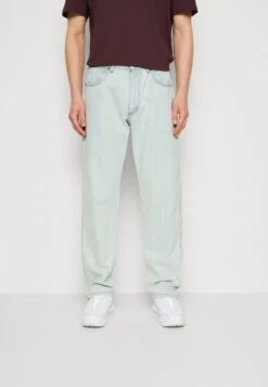 Wrangler Frontier - Straight Leg Jeans - Icy Blue