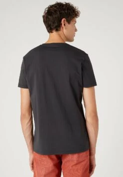 Wrangler Bassmen - T-Shirt Print - Faded Black -Wrangler 78d2554e01014768984e119bc1a67ace