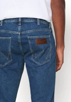 Wrangler Greensboro - Straight Leg Jeans - Mid Rocks -Wrangler 7e178a777c724bceb4a59bafe7c0ed28