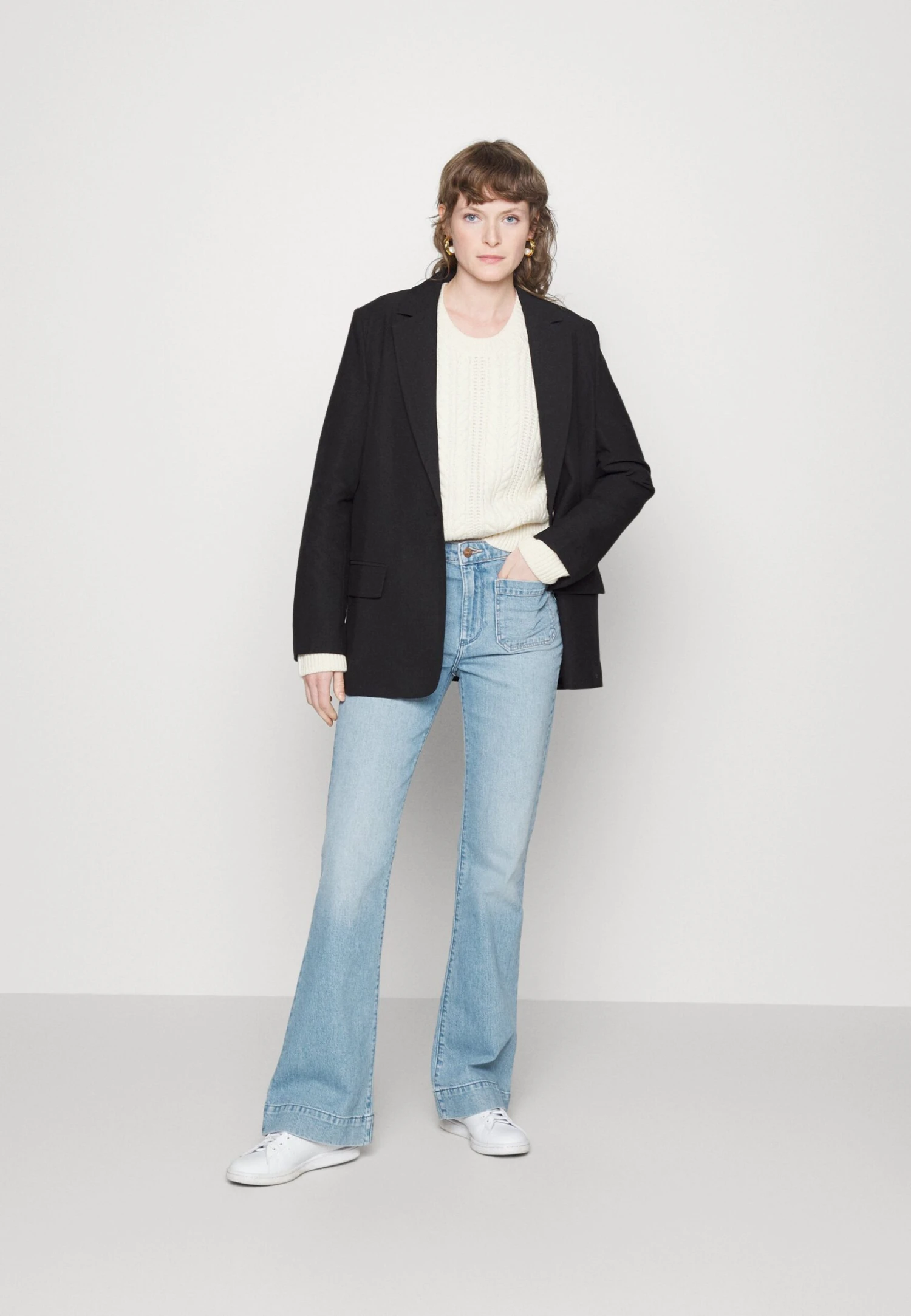 Wrangler Flared Jeans - Rhea 4 Wrangler Flared Jeans - Rhea - Afbeelding 2