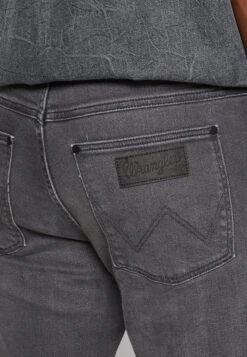 Wrangler Larston - Slim Fit Jeans - Ashes -Wrangler 88f50f8968a44c0288a778b05173af4d