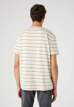 Wrangler Pocket Tee - T-Shirt Print - Pale Blush -Wrangler 8ce2ce6c6ca84817b49640f9bbded5d5