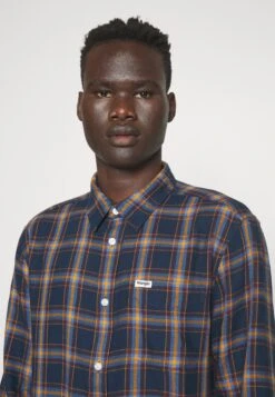 Wrangler Pocket - Overhemd - Navy -Wrangler 91bdc532e2f149059254484195421e2f