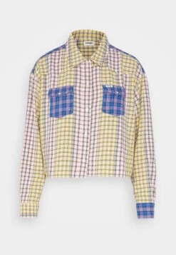 Wrangler Patch Boxy Work Shirt - Overhemdblouse - Fuchsia Rose -Wrangler 927824bcb5af4088a2aaa841f9e6ae18