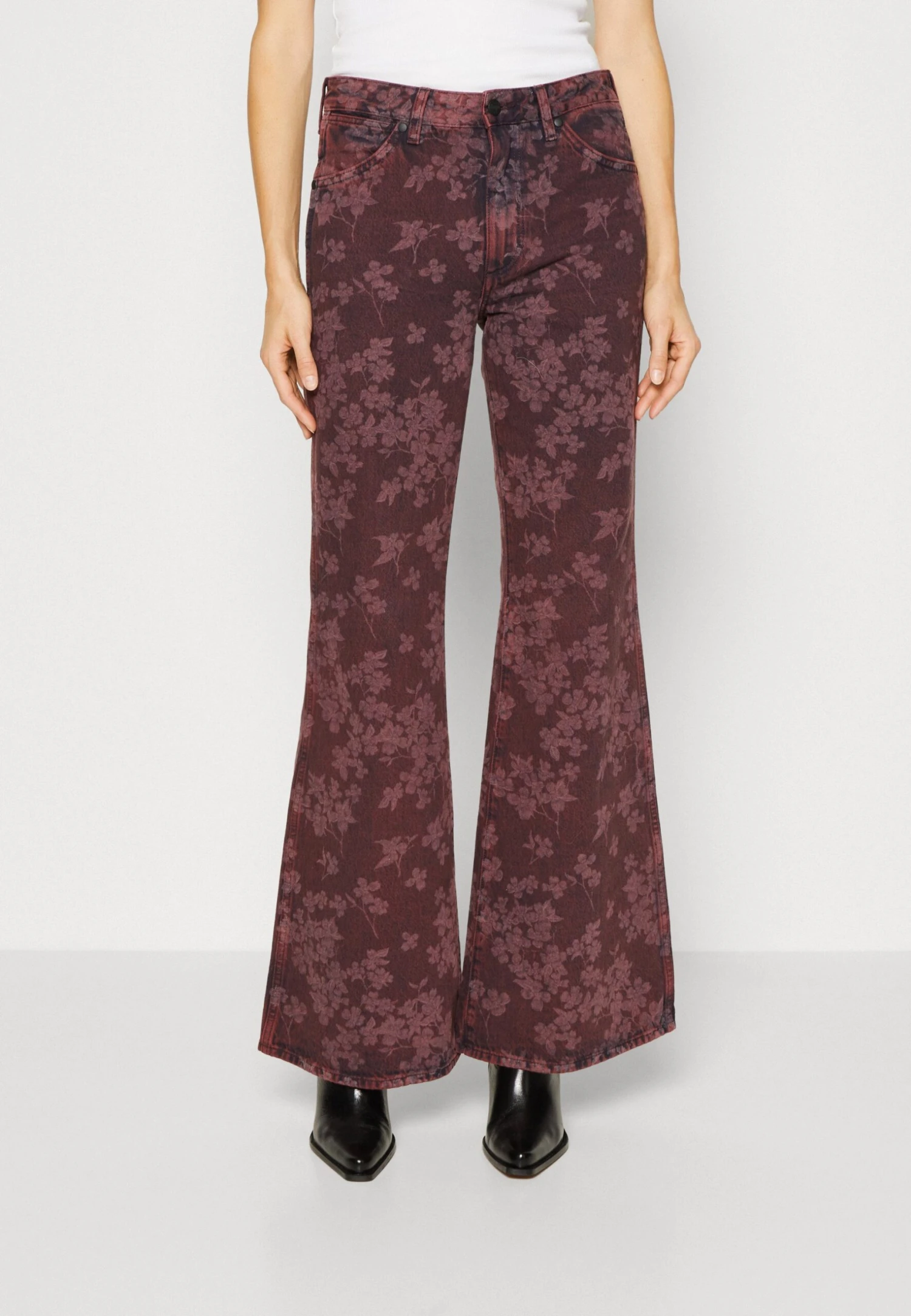 Wrangler Wanderer - Flared Jeans - Bordeaux 3 Wrangler Wanderer - Flared Jeans - Bordeaux