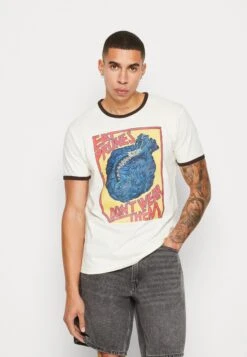 Wrangler Prunes Ringer Tee - T-Shirt Print - Vanilla Ice