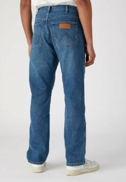 Wrangler Frontier - Straight Leg Jeans - New Dawn -Wrangler 976d4e57737843e4a5aa973caf8c5df2