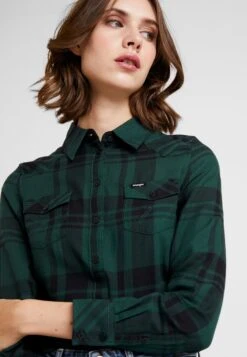 Wrangler Western Shirt - Overhemdblouse - Pine -Wrangler 97b7bde6c1624e1e96f93eb38cf6c2da